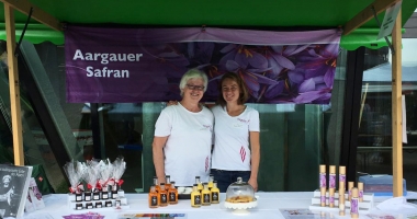 tagora mit Safran-Produkten Setzlingsmarkt Umweltarena Spreitenbach